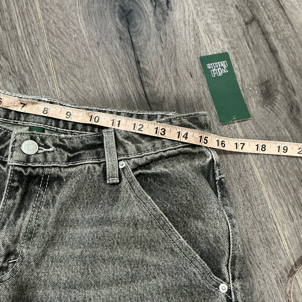 Women's 90s Mid Rise Relaxed Straight Jeans.   Gray  Wash 6 - Picture 14 of 16